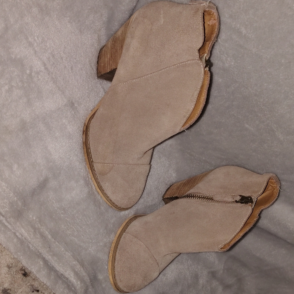 Women's Tan Ankle Boots